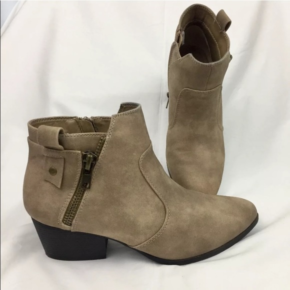 Rampage Shoes - Rampage | Tan Faux Suede Ankle Booties size 7.5